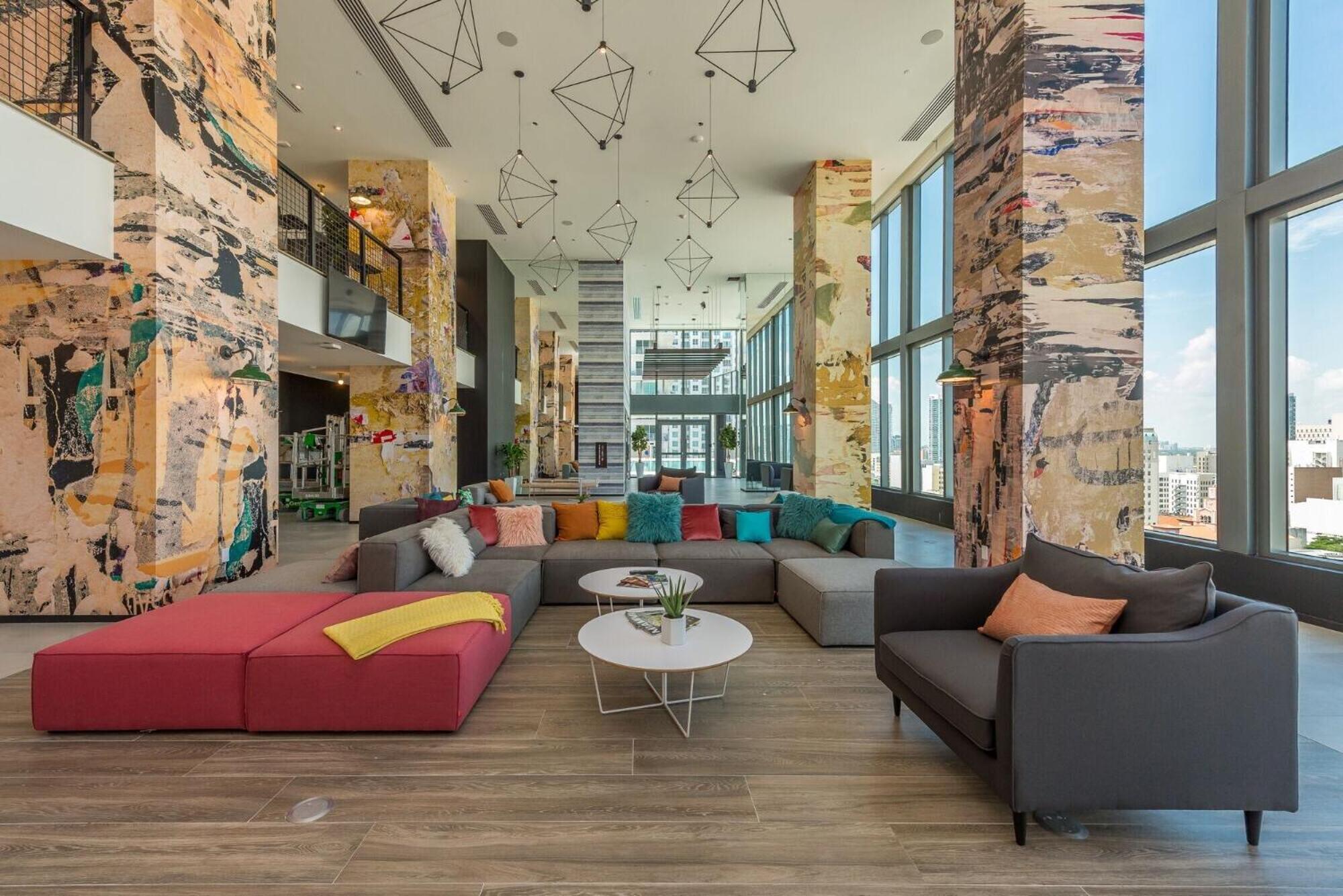 Penthouse Unit In The Heart Of * Miami