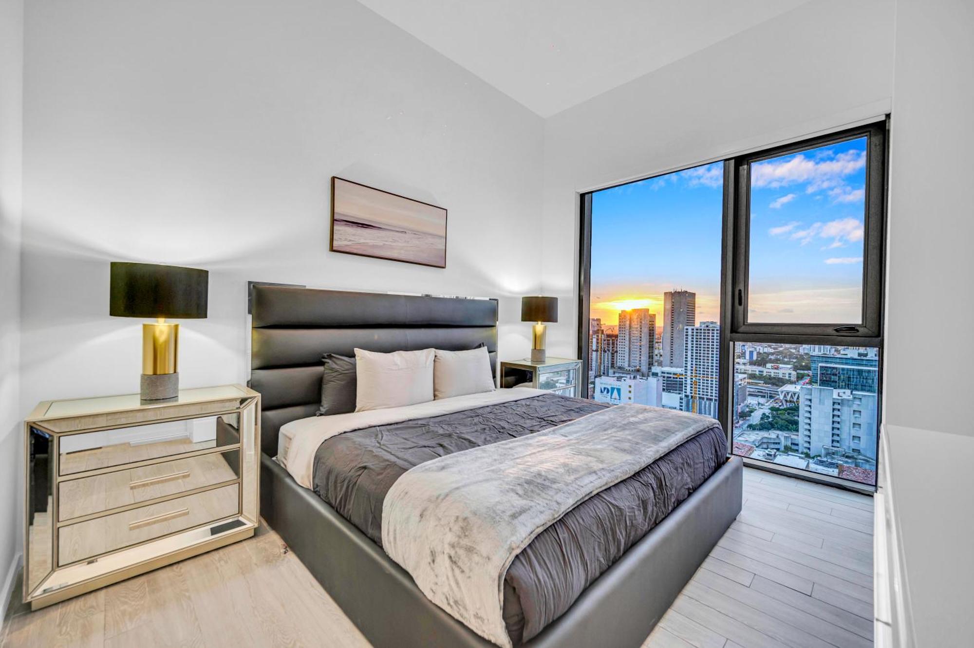 Penthouse Unit In The Heart Of * Miami