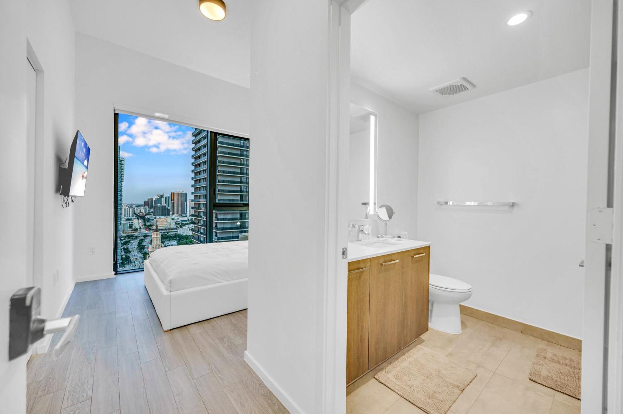 Penthouse Unit In The Heart Of Apartment Miami