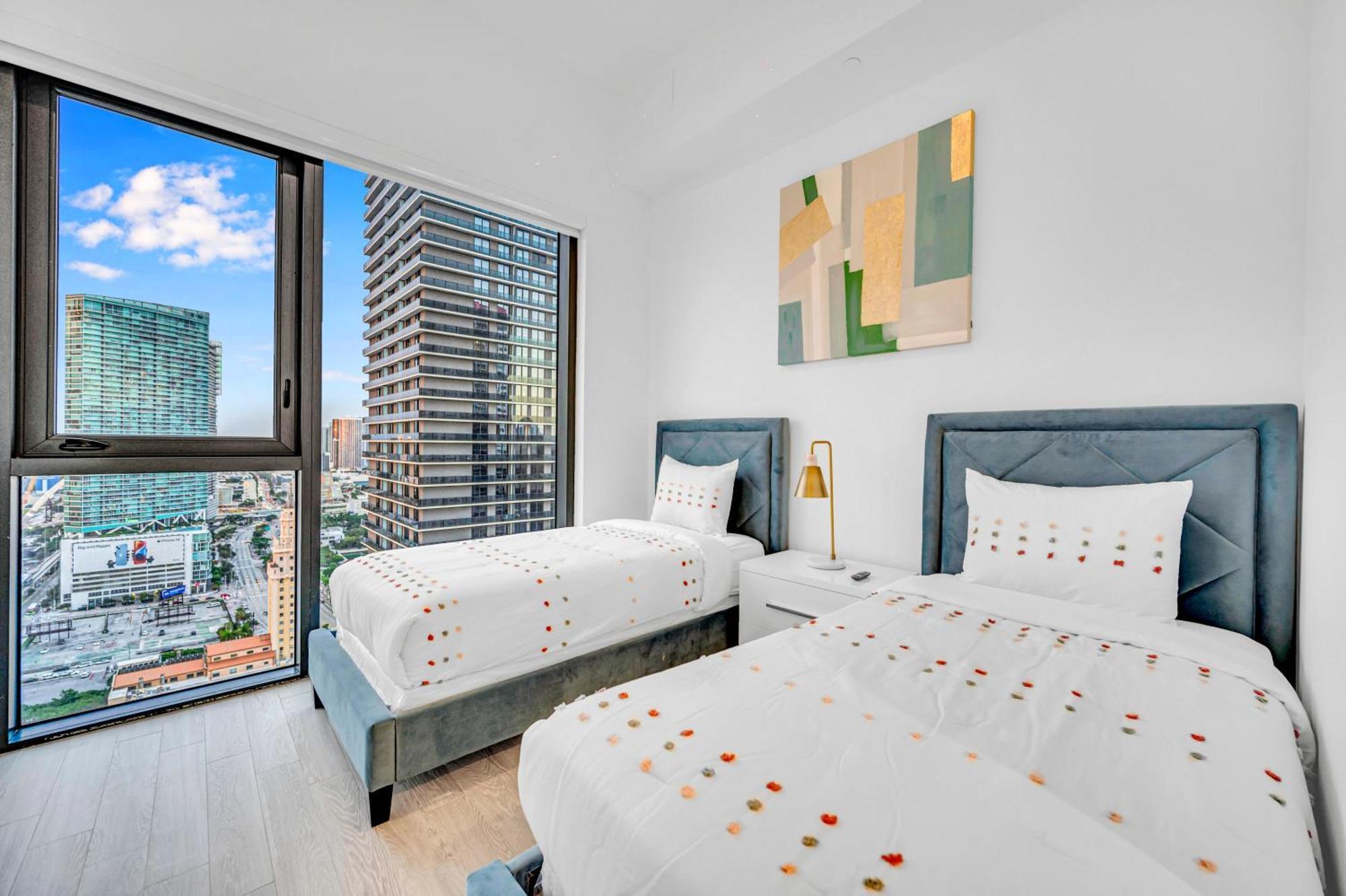 Penthouse Unit In The Heart Of Apartment