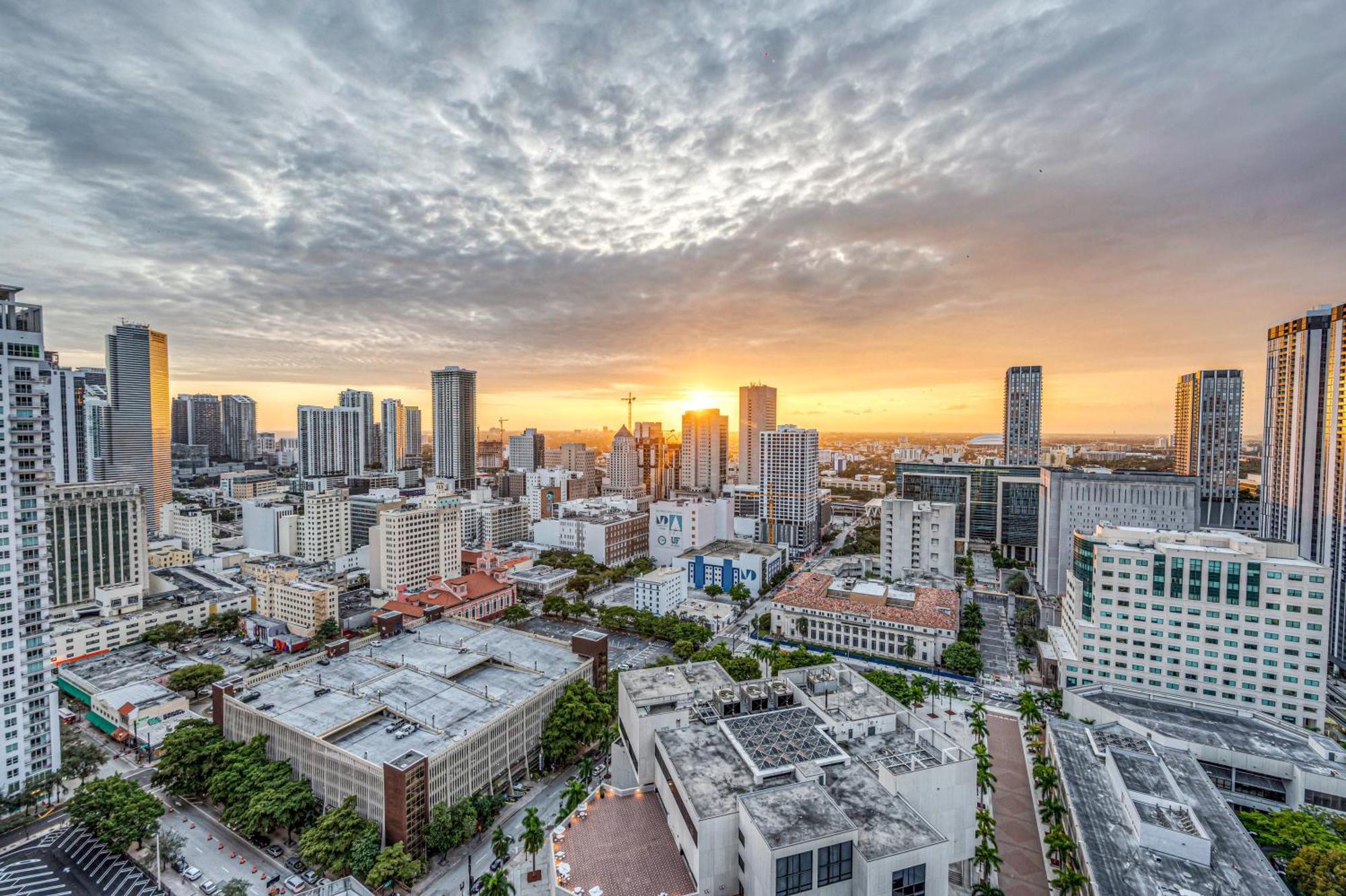 Penthouse Unit In The Heart Of * Miami