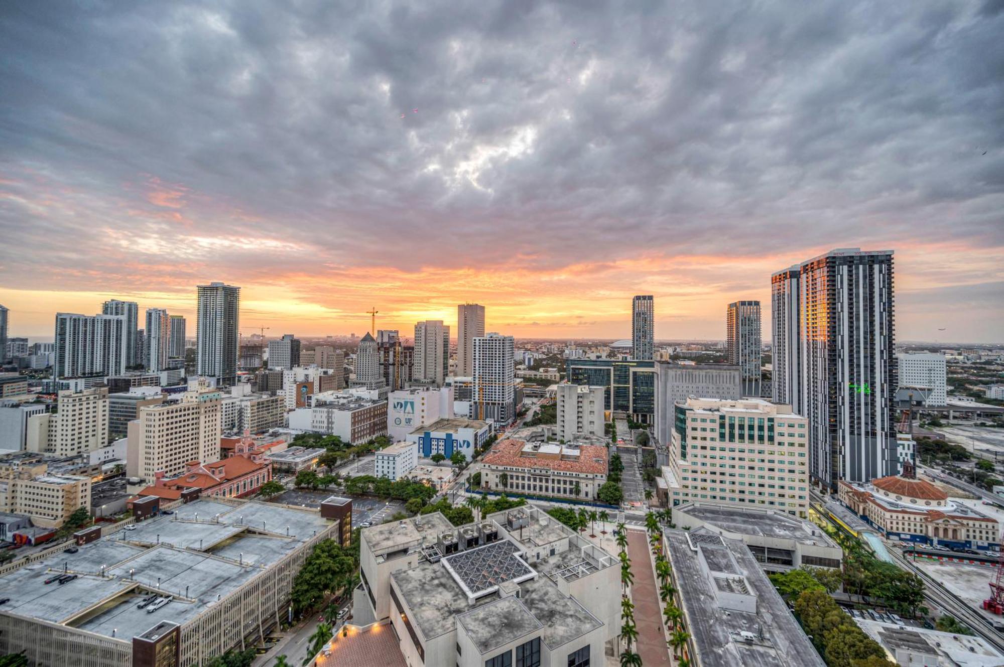 Penthouse Unit In The Heart Of Apartment Miami